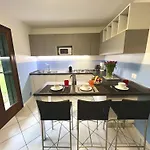 Rio-5 By Interhome * Λινιάνο Σαμπιαντόρο